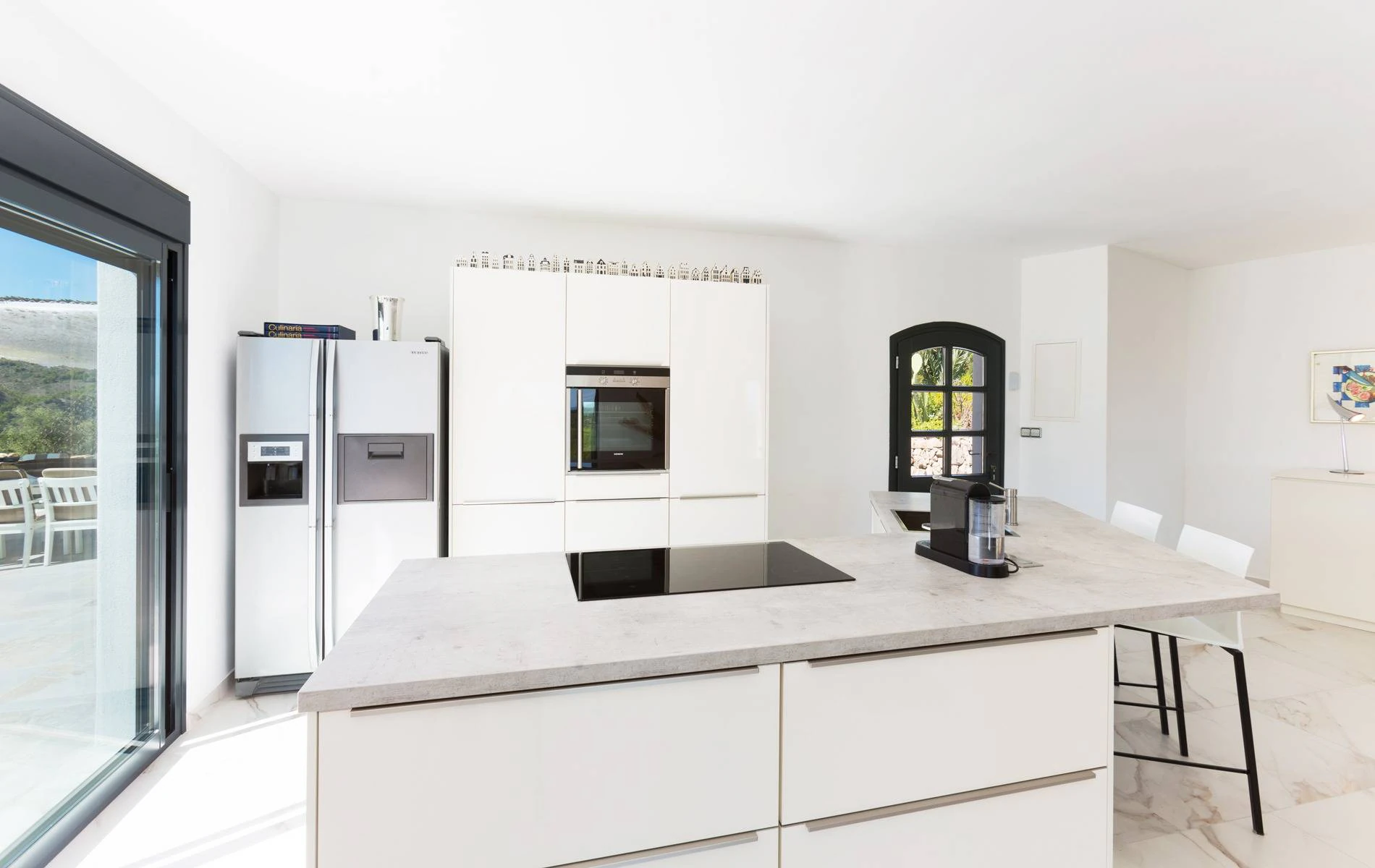 Villa Bernia. Un paraíso en la montaña con vistas al mar en venta en Benissa.