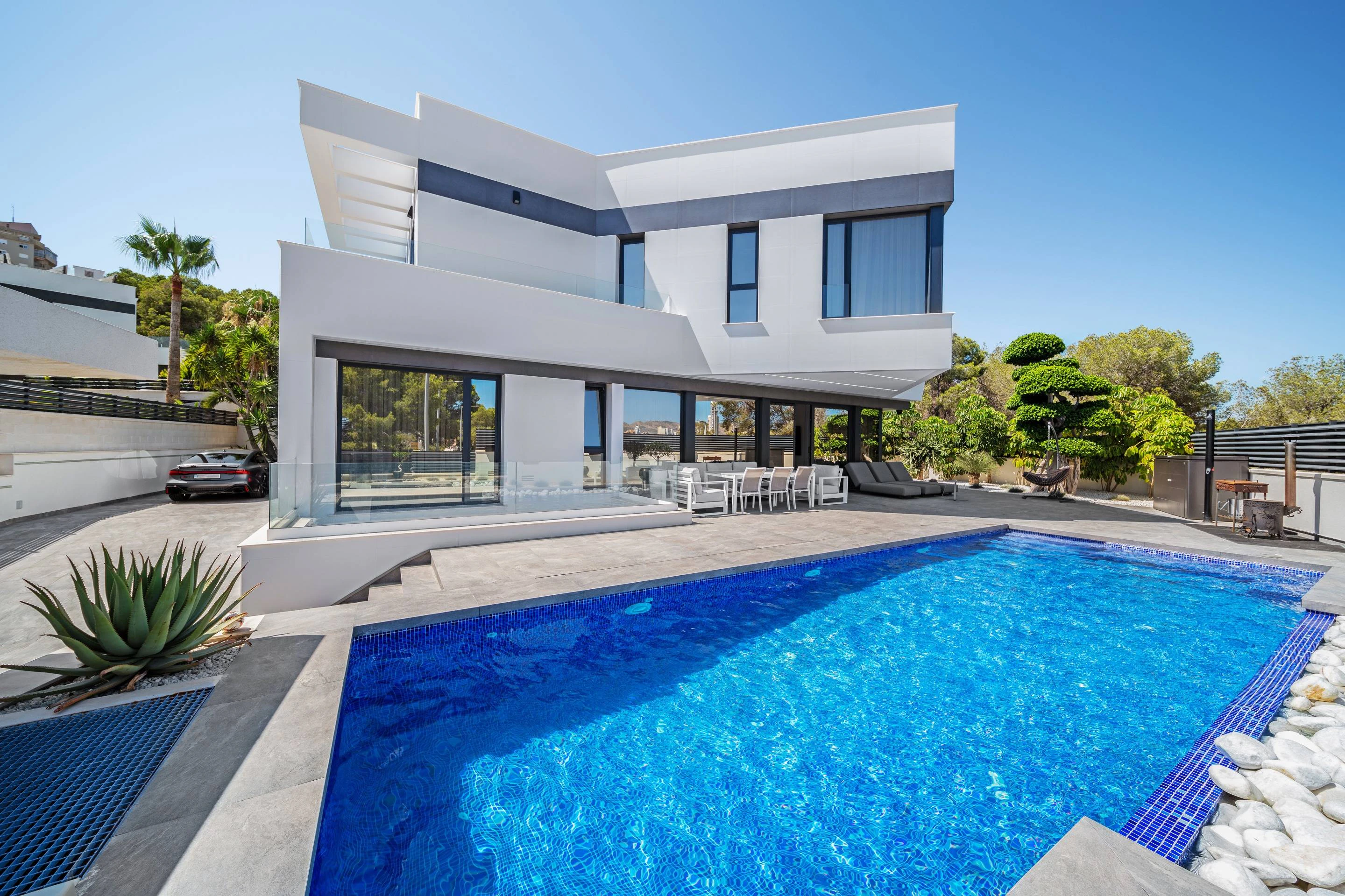NC6659 - Villa Lisboa. Modern luxury villa in the center of Benidorm