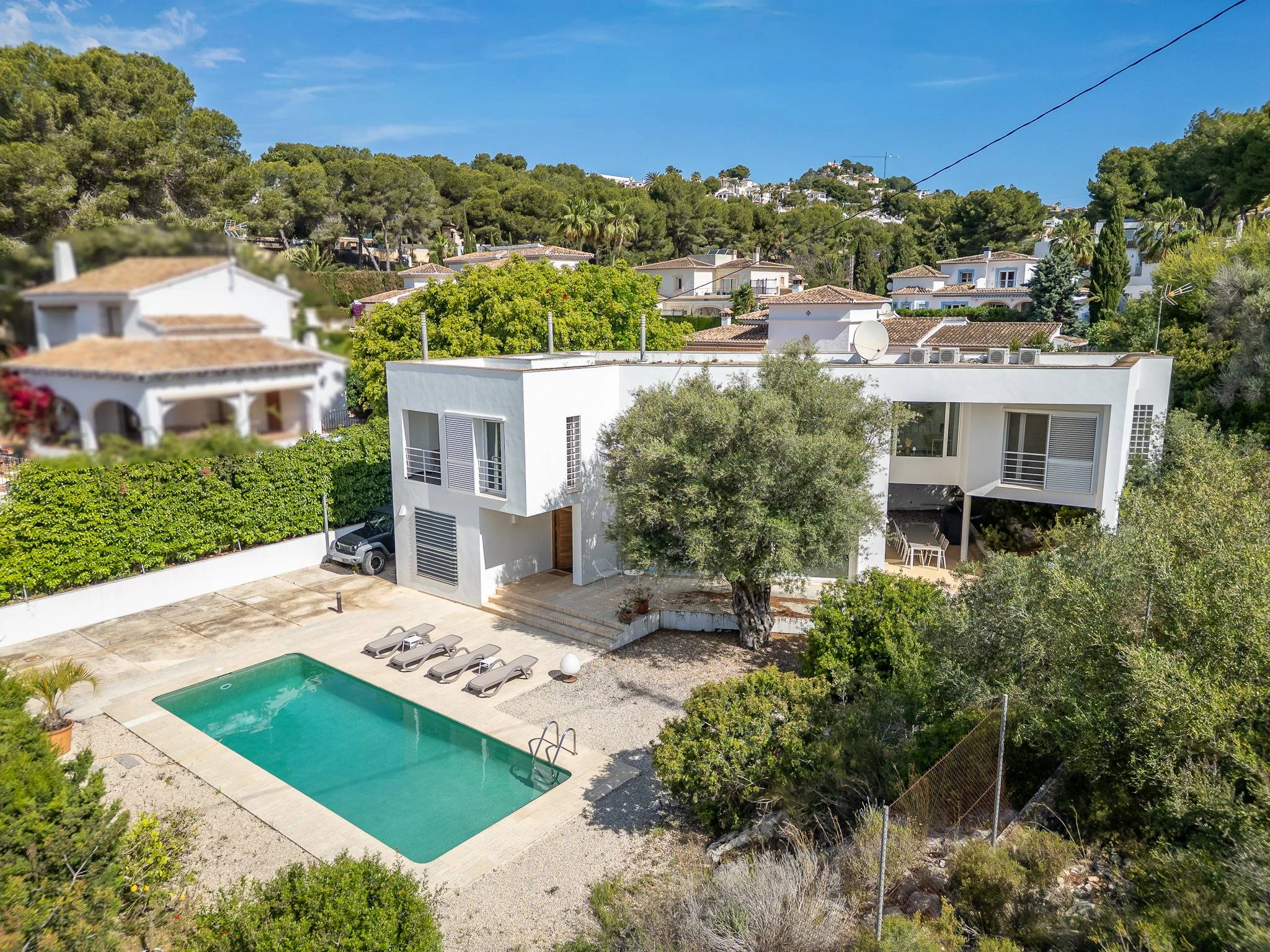 Villa Lucia. Villa moderna en venta a poca distancia de la playa de Portet.