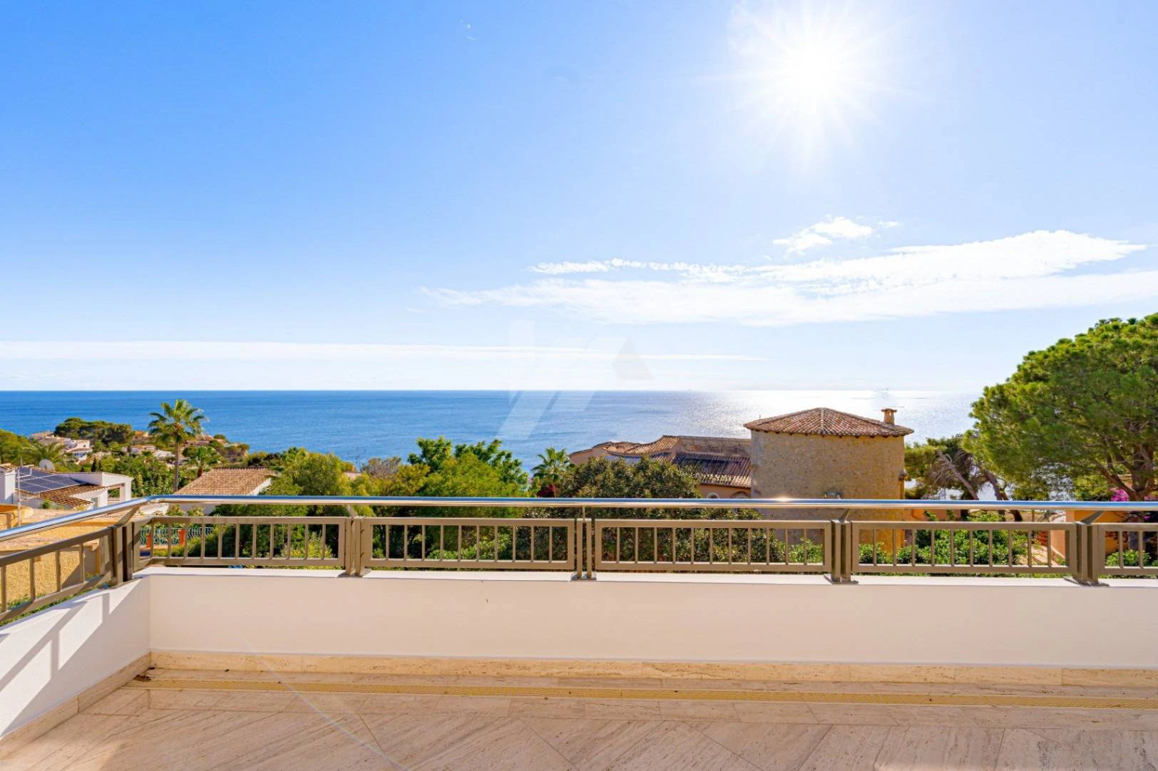 NC6687 - Villa Estrella. Exclusieve villa op de tweede lijn te koop in Moraira met uitzicht op zee.