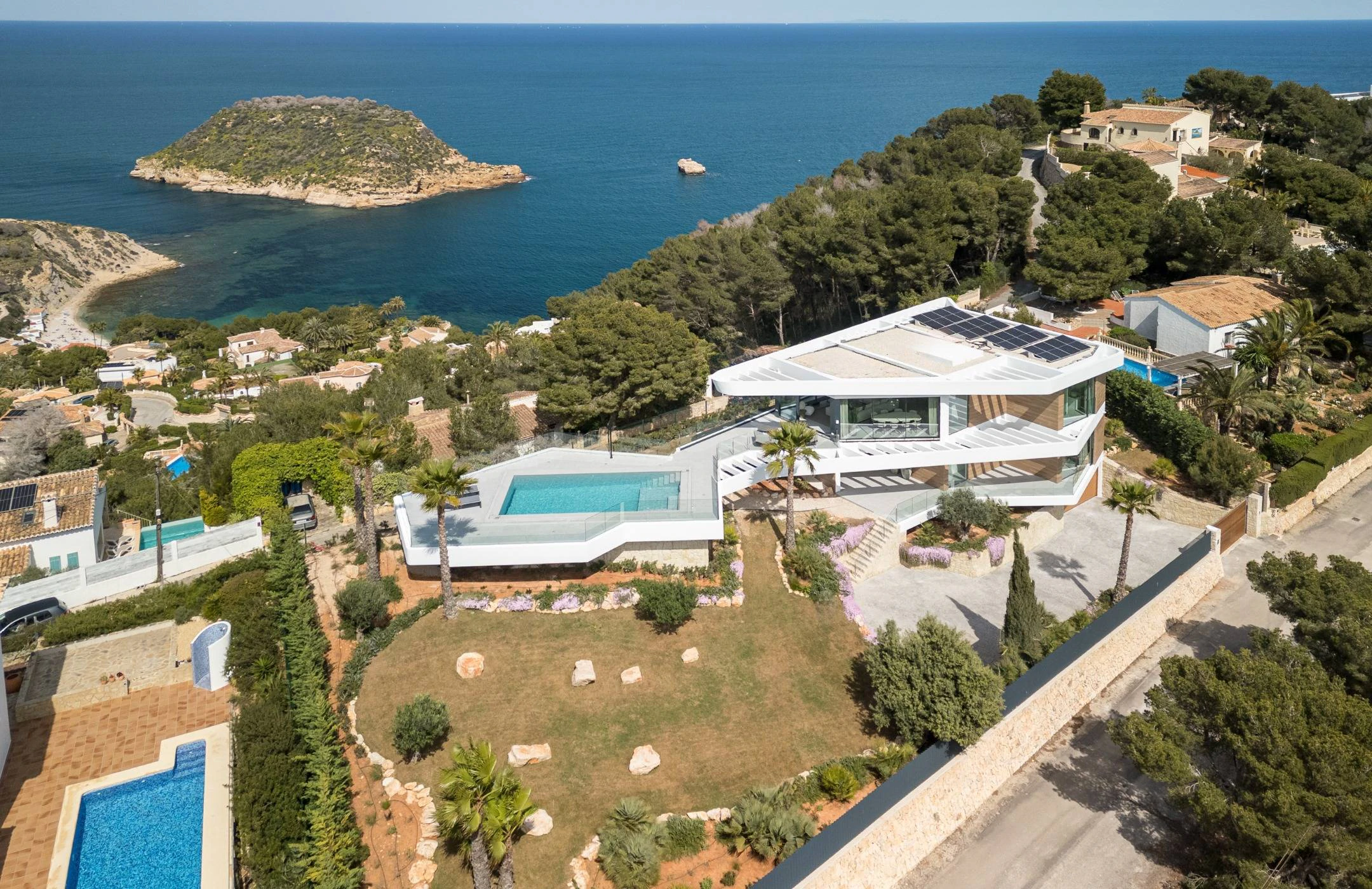PG6714 - Villa Sagitta. Luxe villa te koop in Jávea met panoramisch uitzicht op zee.