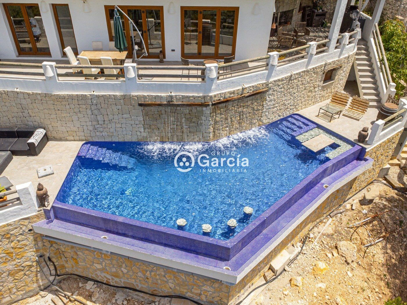 Villa en primera línea en venta en Jávea con increíbles vistas