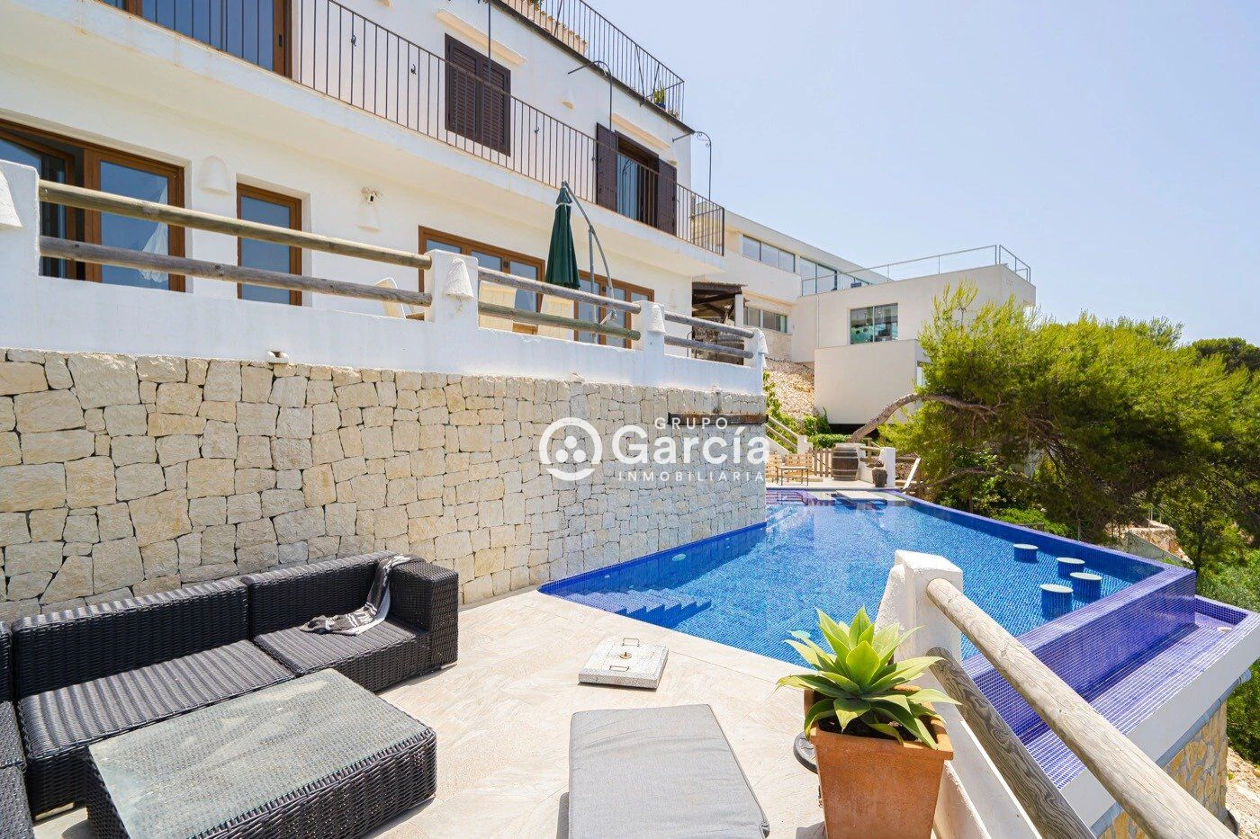 Villa en primera línea en venta en Jávea con increíbles vistas