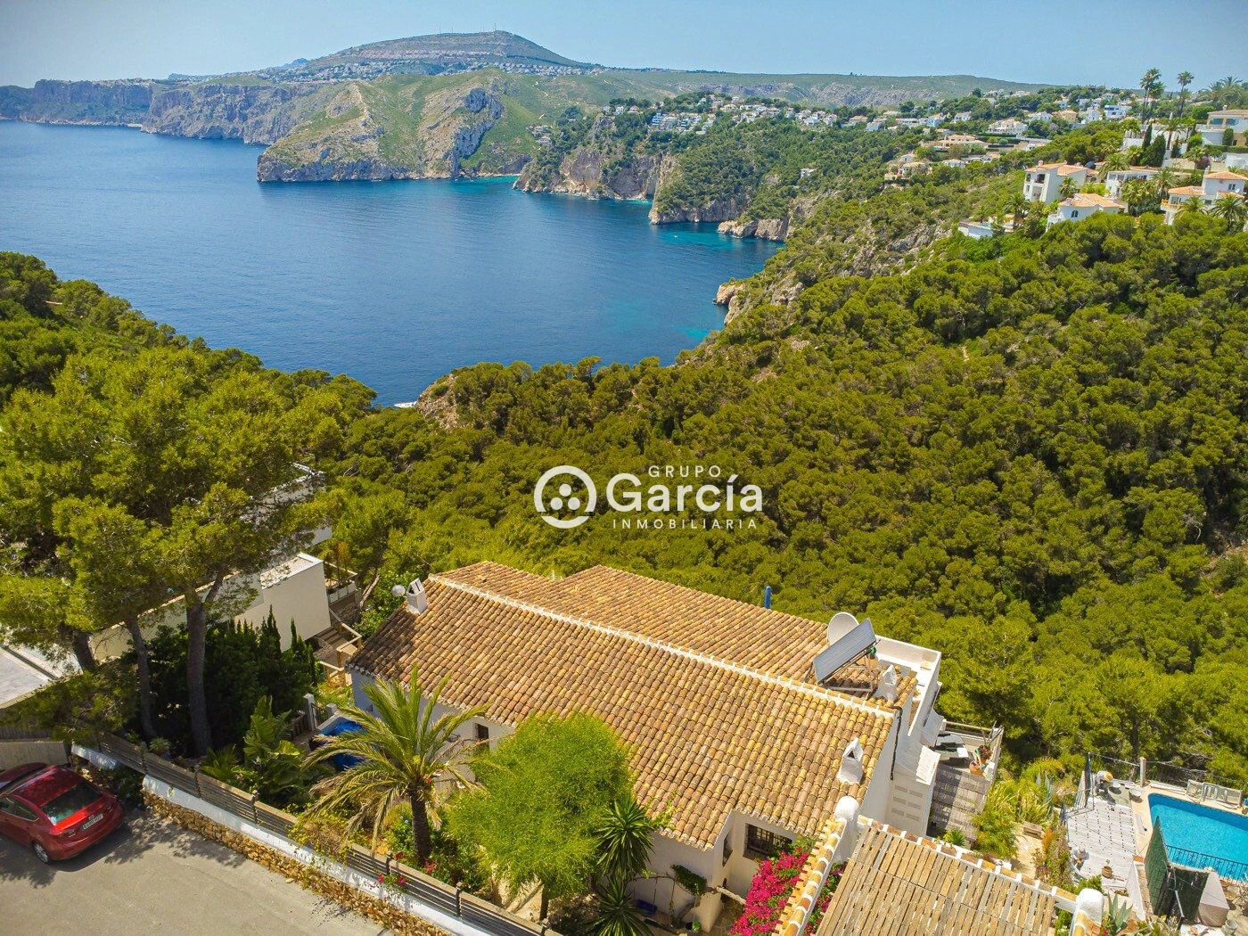 Villa en primera línea en venta en Jávea con increíbles vistas