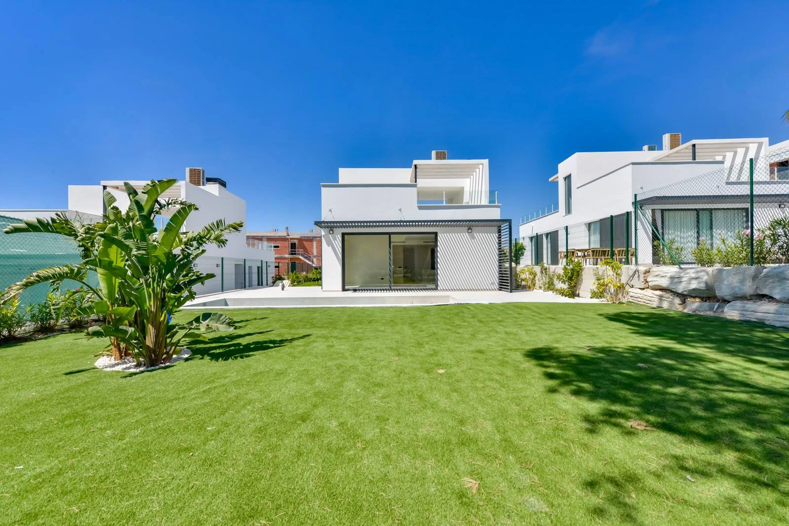 Exclusiva villa contemporánea lista para entrar a vivir en Finestrat, Costa Blanca