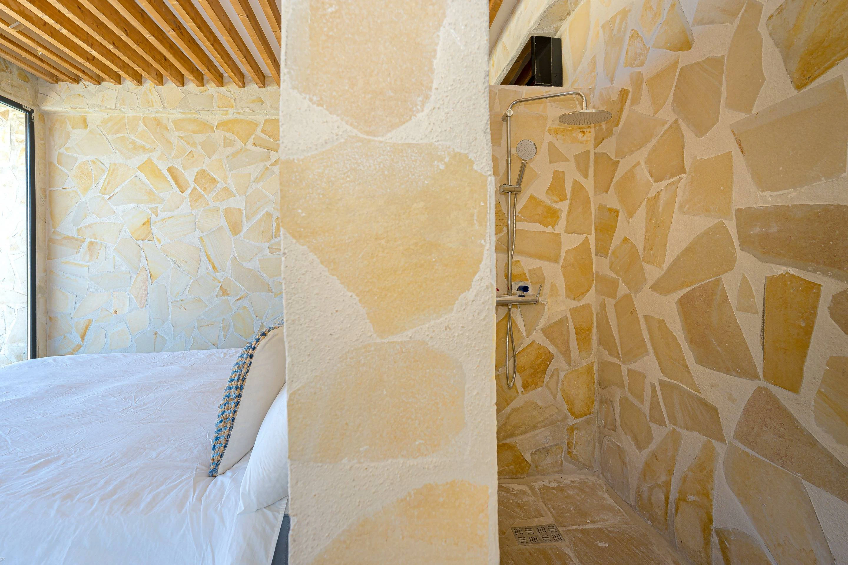 PG6741 - Villa Roma. Gerenoveerde villa met fantastisch open zeezicht te koop in Javea.