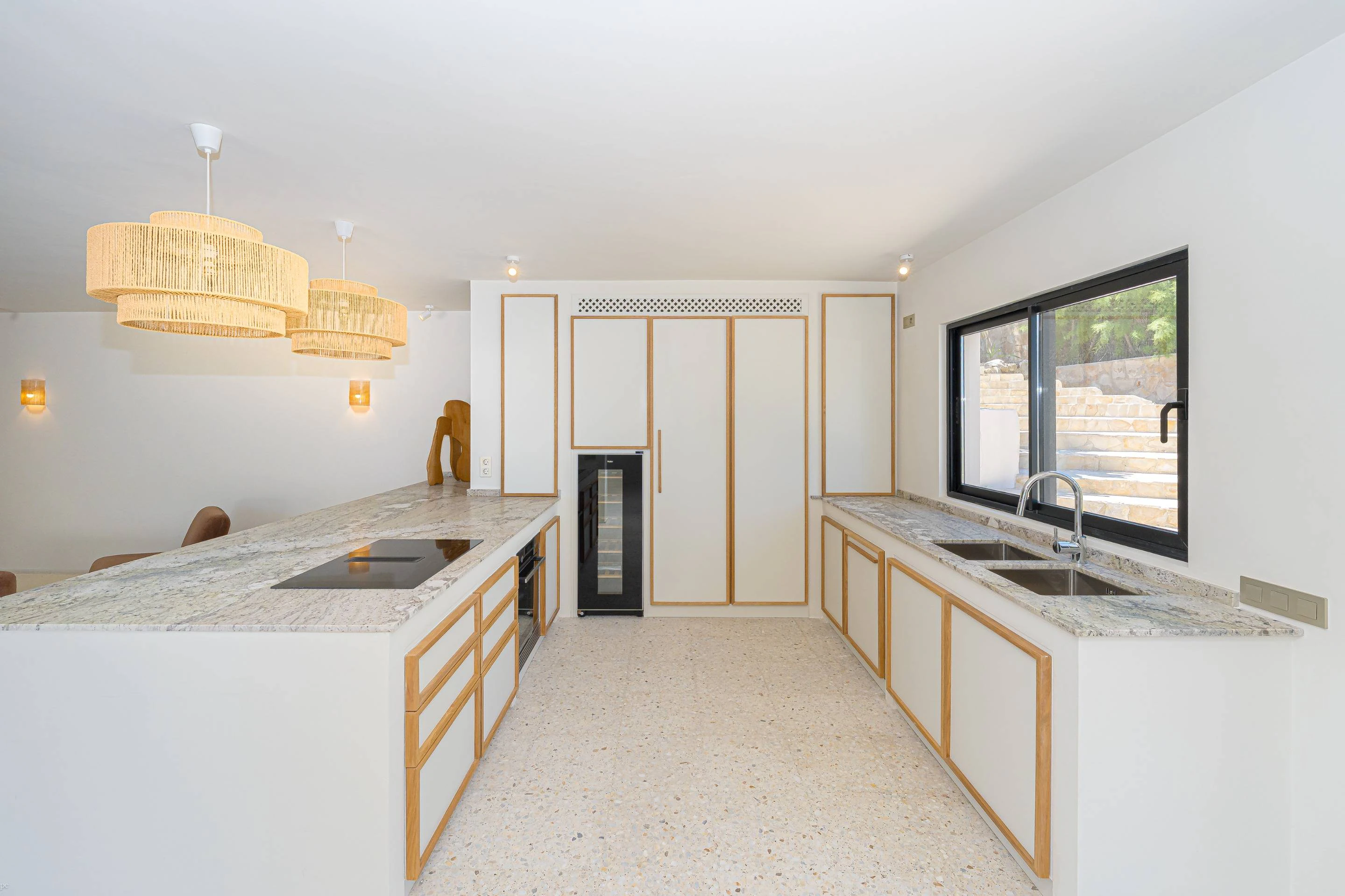 PG6741 - Villa Roma. Gerenoveerde villa met fantastisch open zeezicht te koop in Javea.