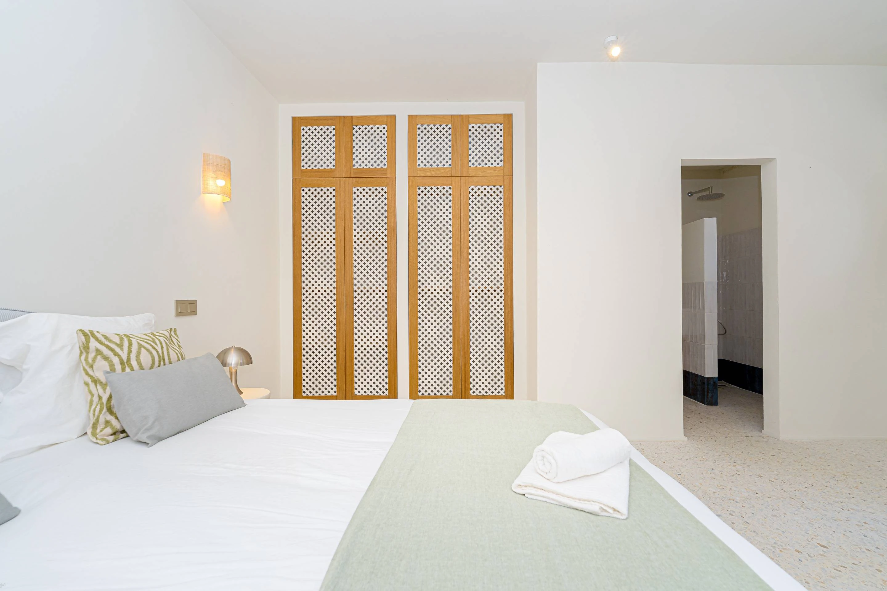 PG6741 - Villa Roma. Gerenoveerde villa met fantastisch open zeezicht te koop in Javea.