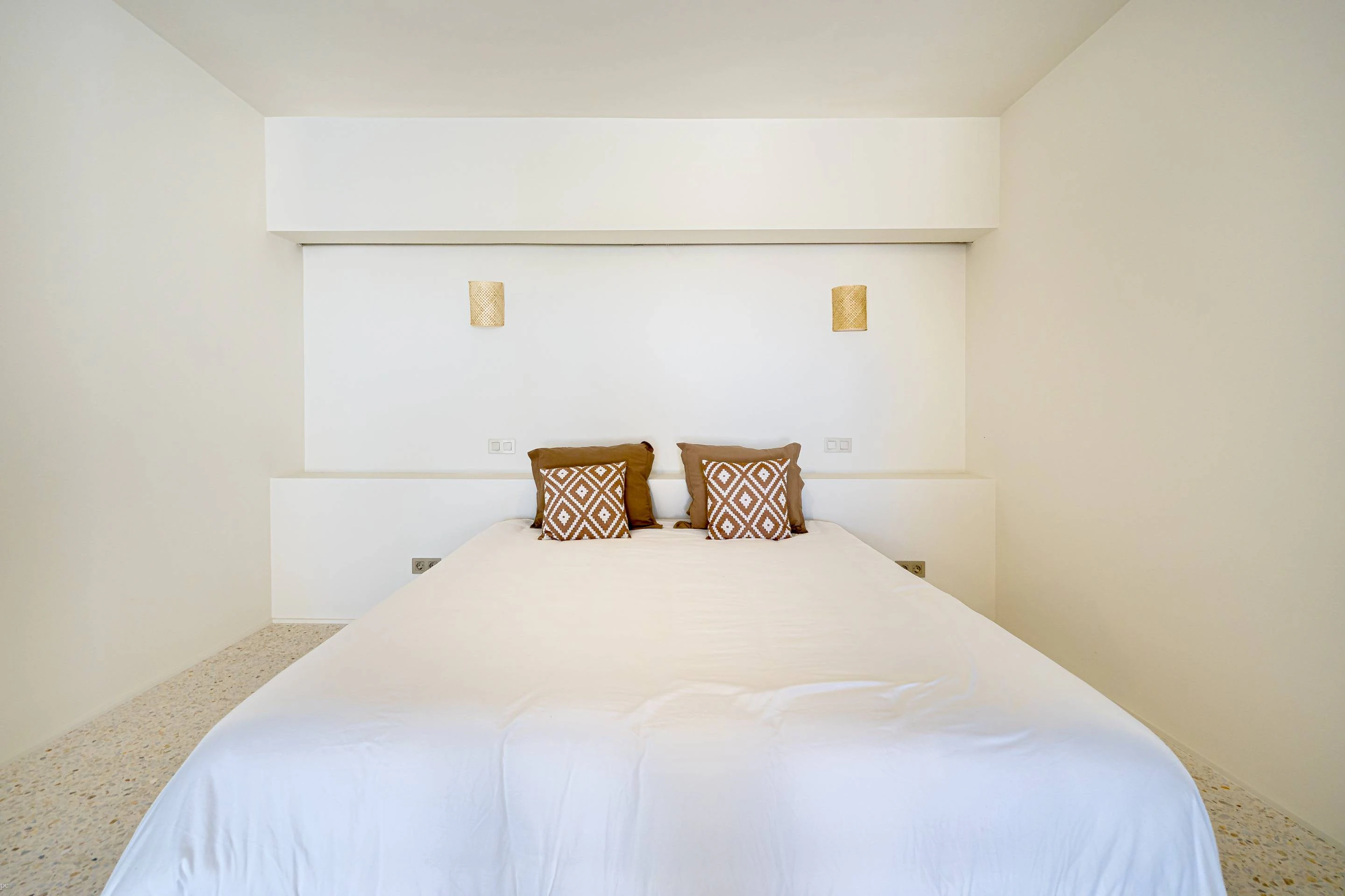 PG6741 - Villa Roma. Gerenoveerde villa met fantastisch open zeezicht te koop in Javea.
