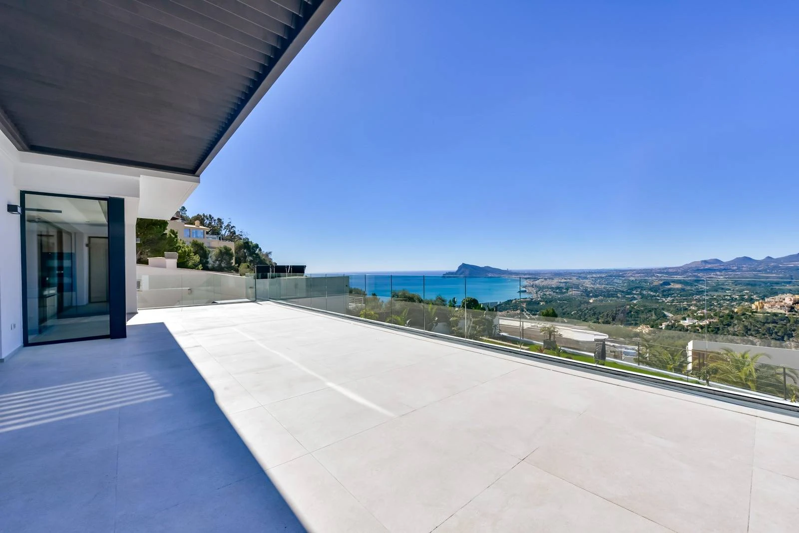 DG6743 - Villa Salonica. Contemporary villa with exceptional sea views for sale in Altea Hills