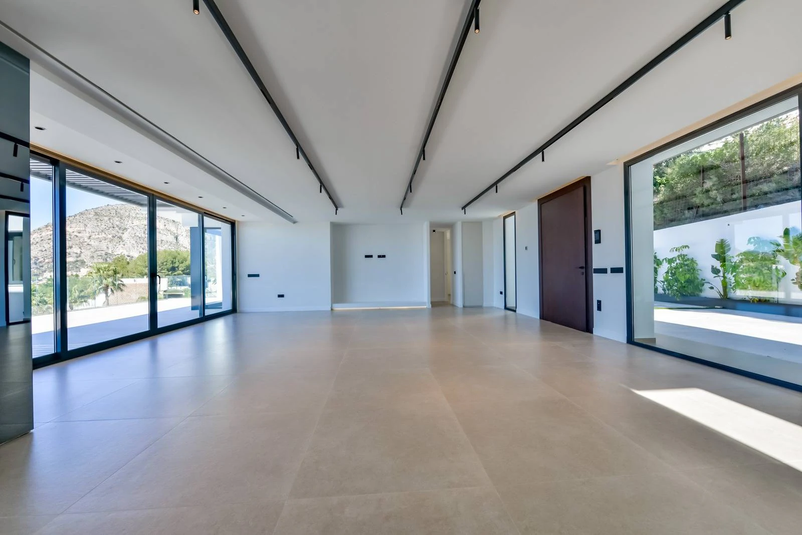 DG6743 - Villa Salonica. Contemporary villa with exceptional sea views for sale in Altea Hills