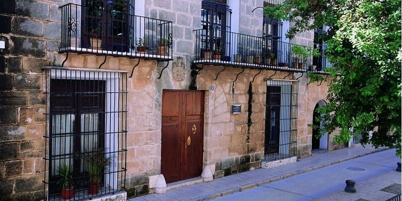 Descubre el Casco Antiguo de Benissa