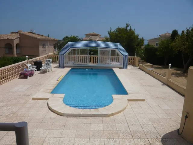 SPACIOUS AND SPACIOUS VILLA IN CALPE