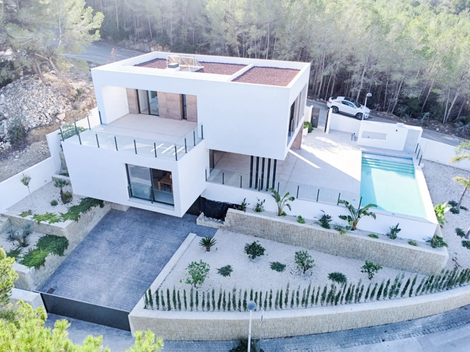 NEW CONSTRUCTION VILLA IN MORAIRA, LOCATED IN THE BENIMEIT AREA