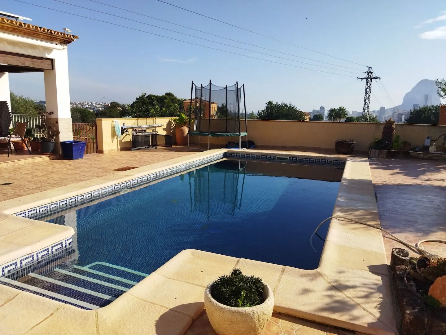 FANTASTICA VILLA CON EXCELENTE UBICACIÓN