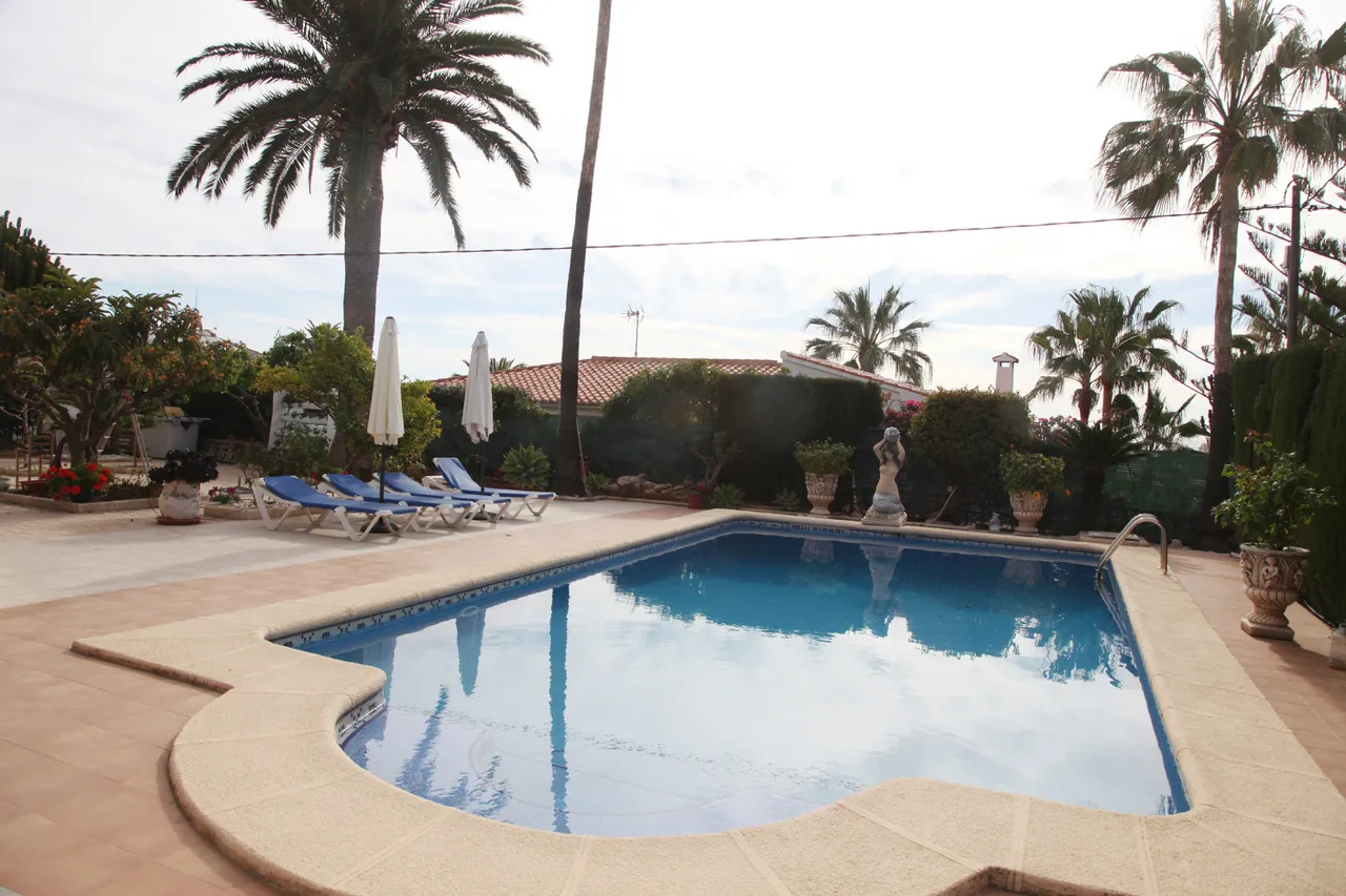 VILLA EN CALPE DE ESTILO MEDITERRÁNEO