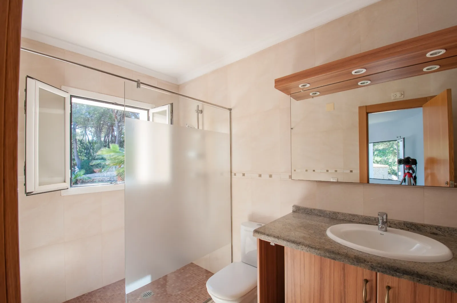 Villa con Vistas al Mar y Privacidad en Jávea – Costa Nova