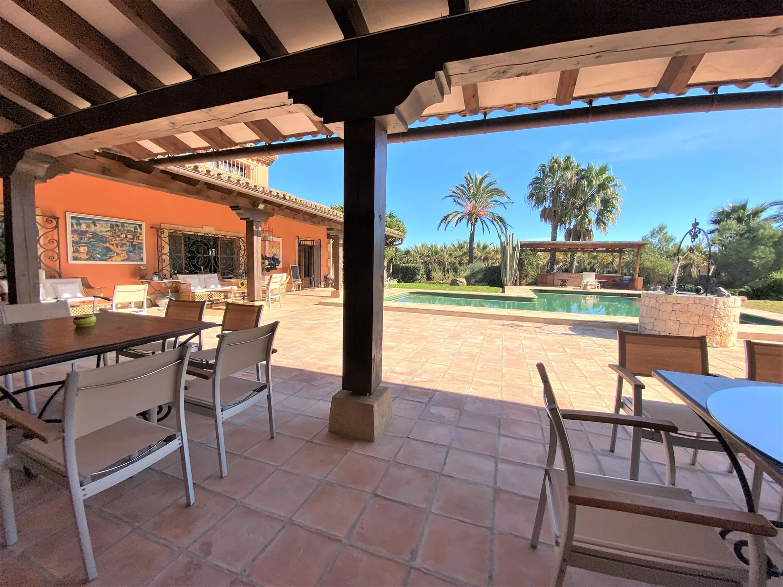 Encantadora casa de campo en estilo español en una parcela tranquila, grande cerca de Denia