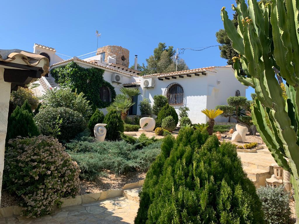 Luxury villa with sea views and two guest houses for sale in Benissa