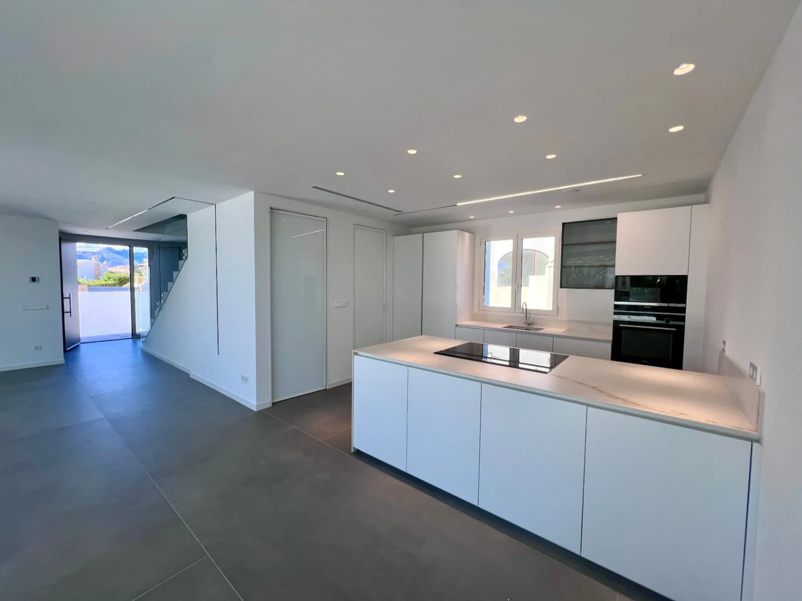 Impresionante Villa de Nueva Construcción en San Jaime