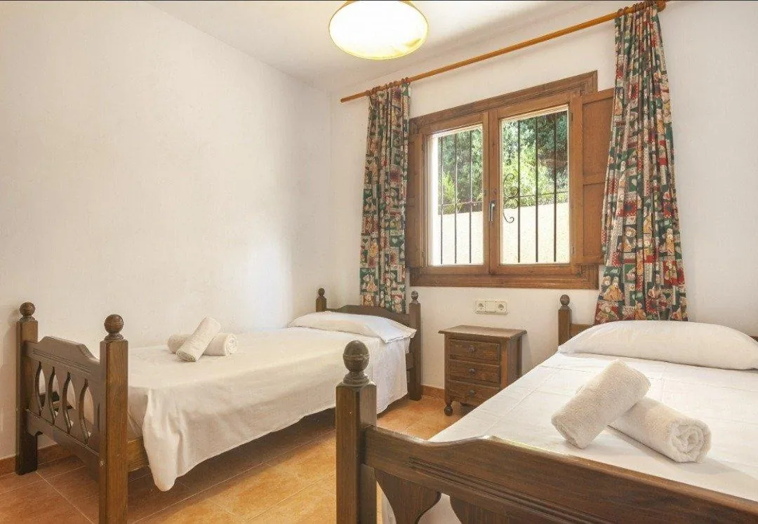 VILLA MIT FREIEM BLICK IN CALPE.