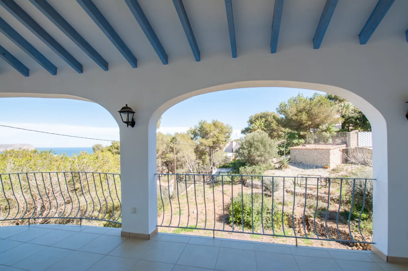 Villa con Vistas al Mar y Privacidad en Jávea – Costa Nova