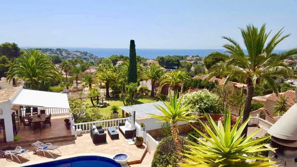 Luxury villa with sea views and two guest houses for sale in Benissa