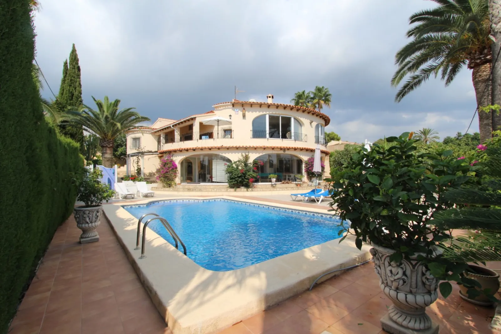 VILLA EN CALPE DE ESTILO MEDITERR&Aacute;NEO