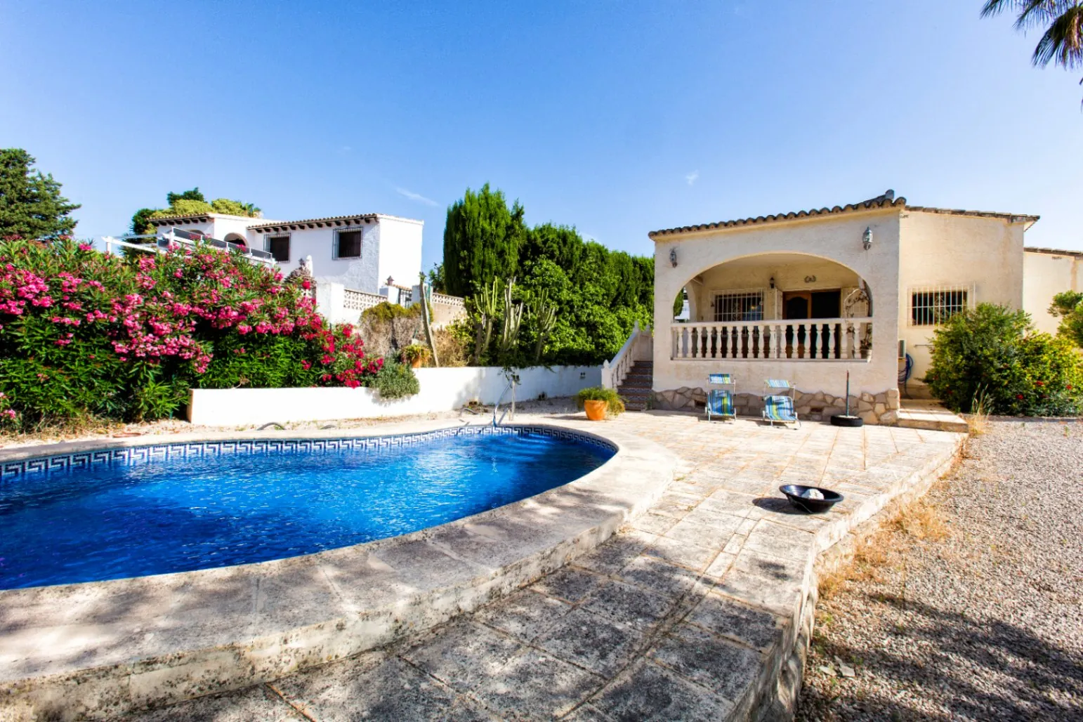 Zu renovierende Villa zu verkaufen in Empedrola, Calpe