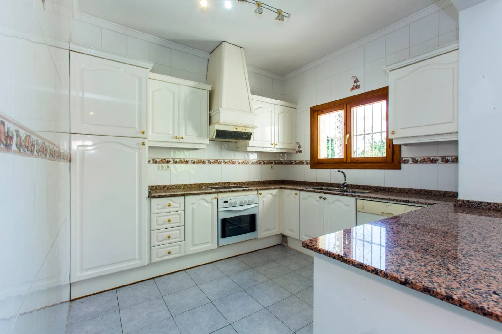 Zu renovierende Villa zu verkaufen in Empedrola, Calpe