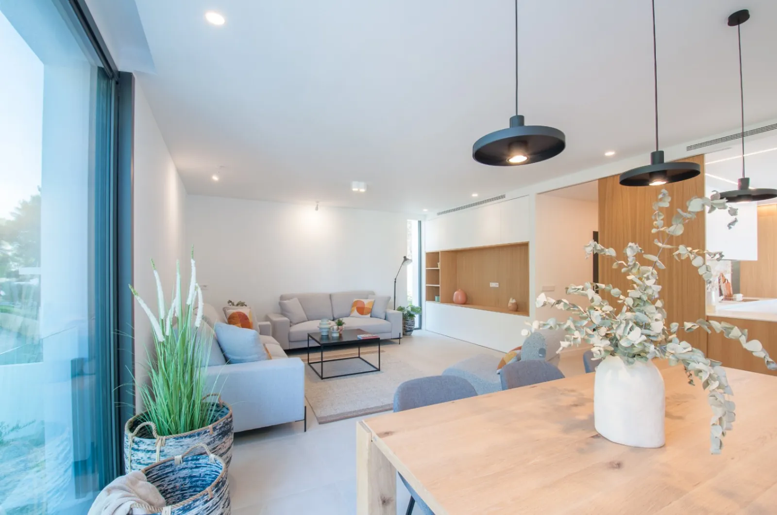 NEW CONSTRUCTION VILLA IN MORAIRA, LOCATED IN THE BENIMEIT AREA