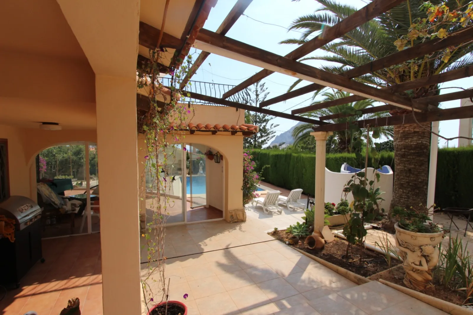 VILLA EN CALPE DE ESTILO MEDITERRÁNEO