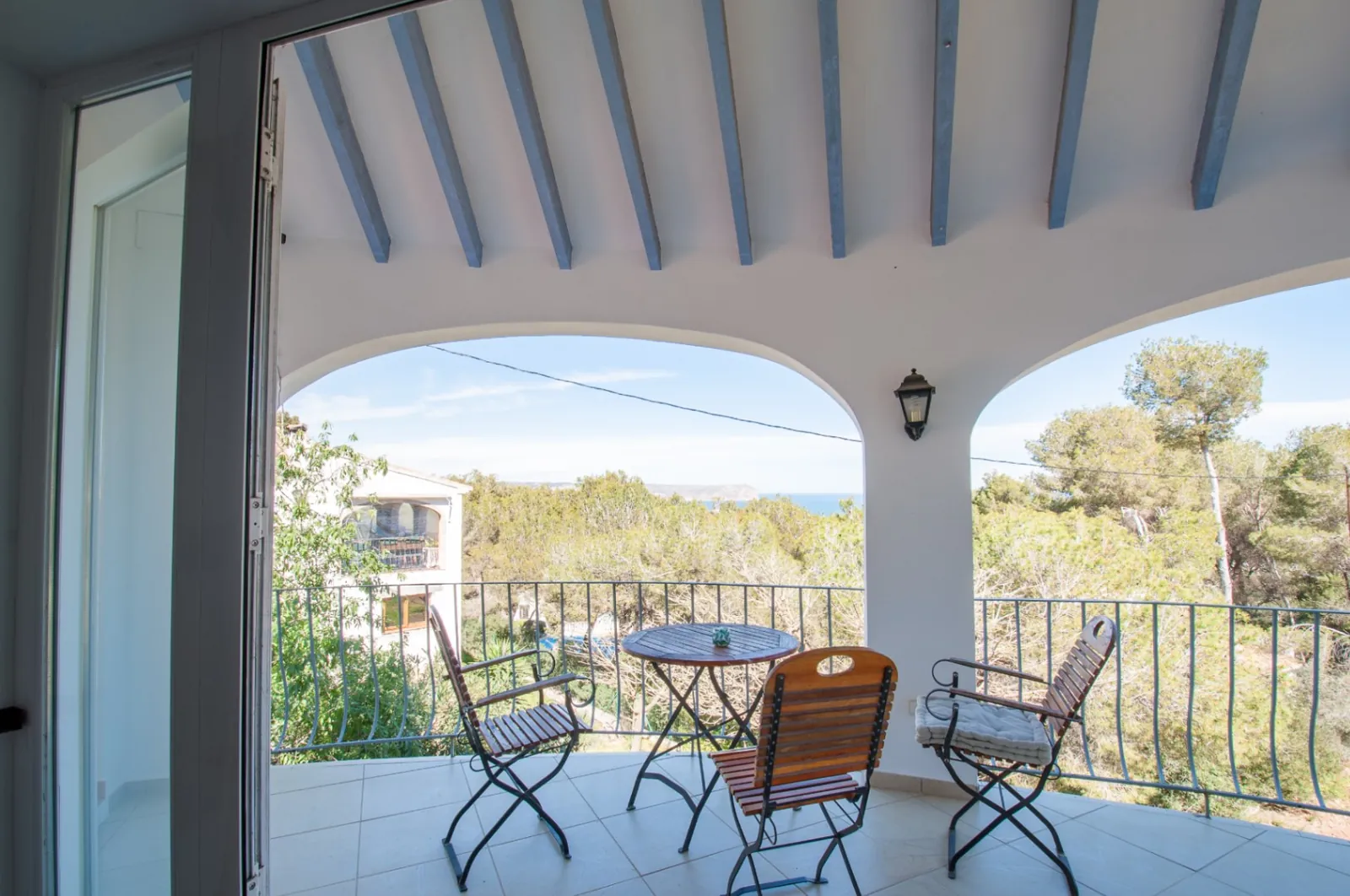 Villa con Vistas al Mar y Privacidad en Jávea – Costa Nova