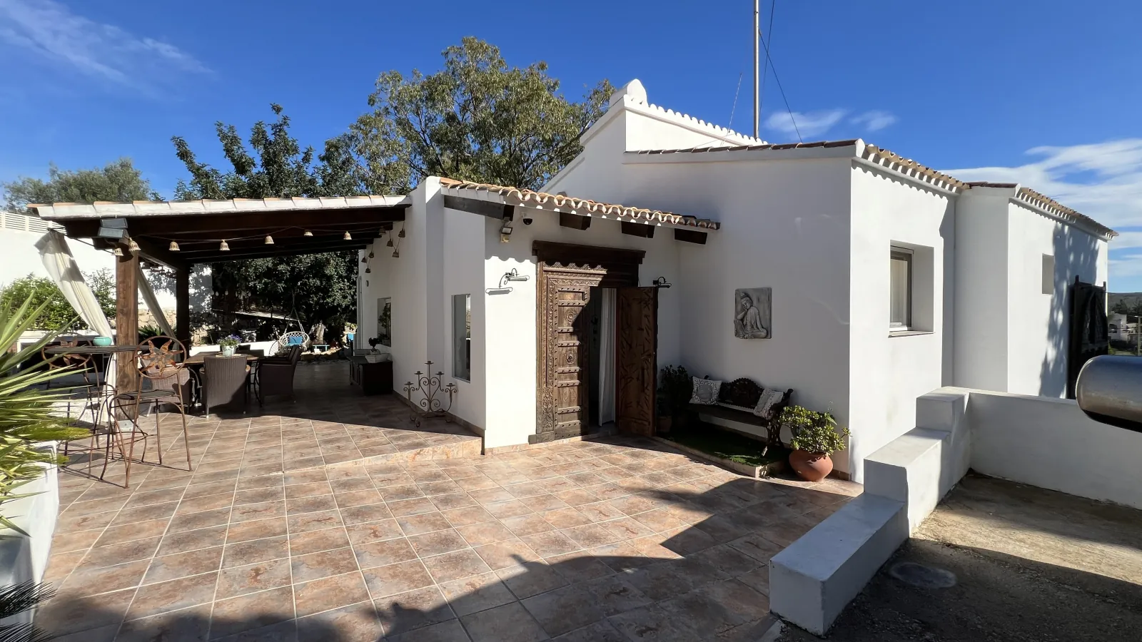 Preciosa villa reformada de 3 dormitorios con piscina privada nueva en una zona residencial privilegiada