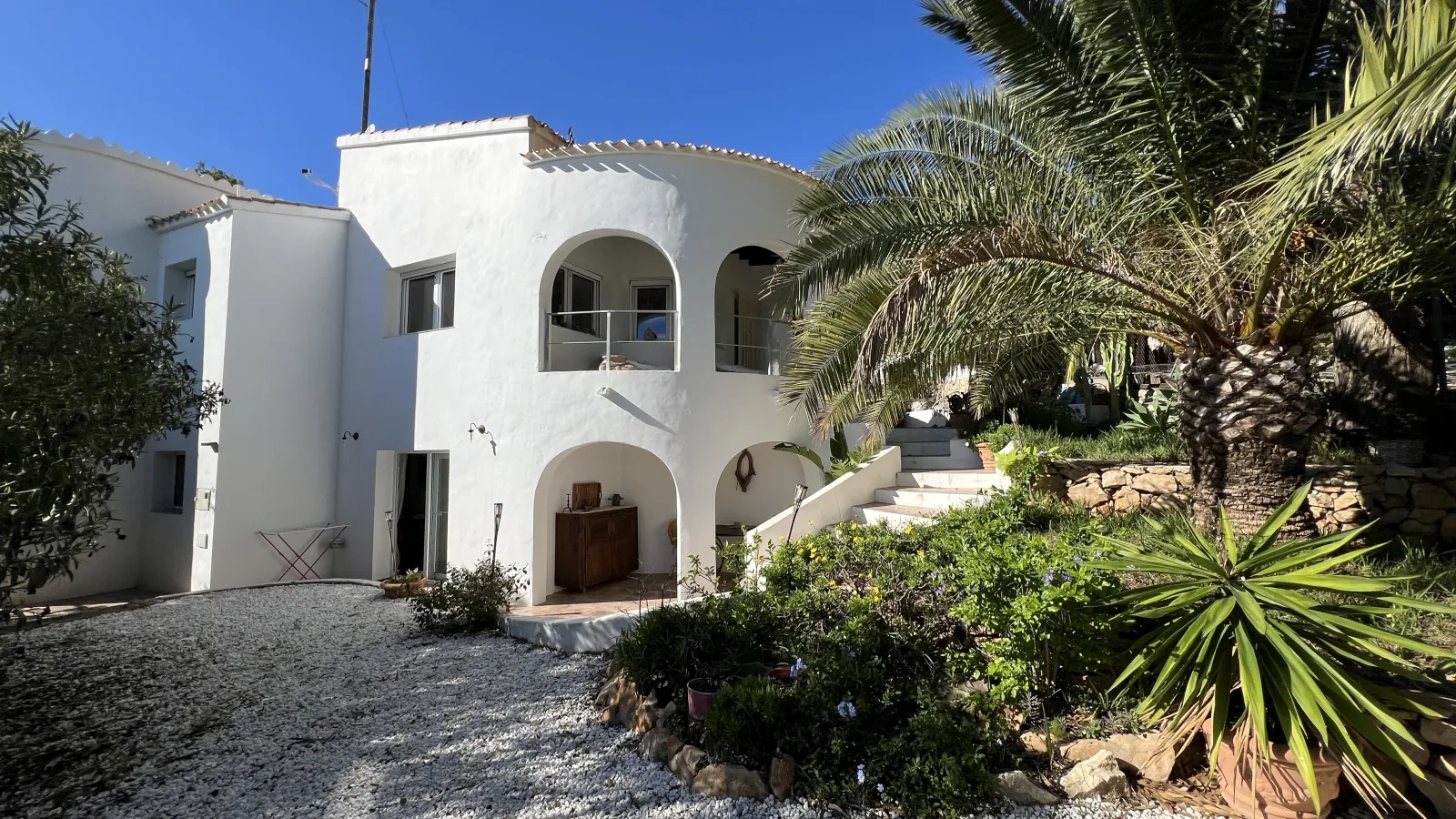 Preciosa villa reformada de 3 dormitorios con piscina privada nueva en una zona residencial privilegiada
