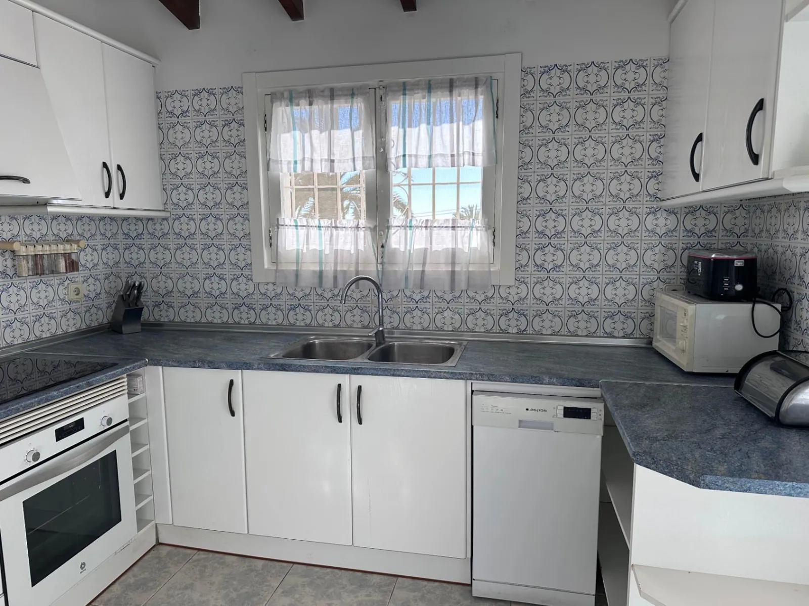 Villa de una sola planta con vistas al mar en venta en Moraira