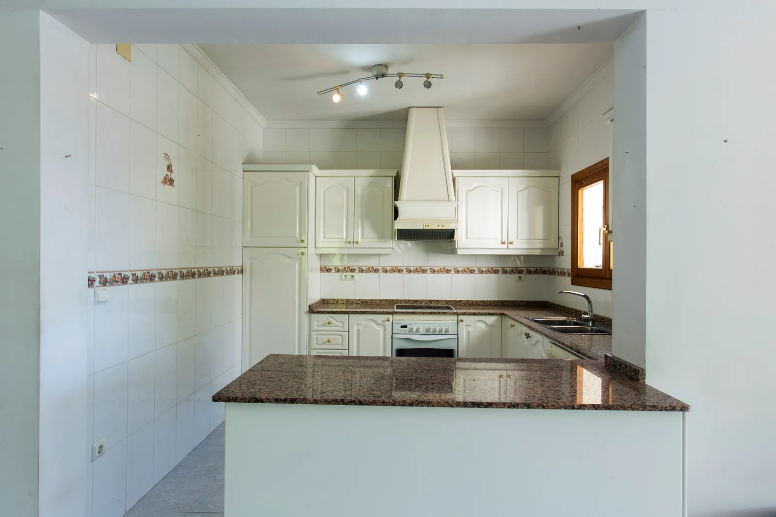 Zu renovierende Villa zu verkaufen in Empedrola, Calpe