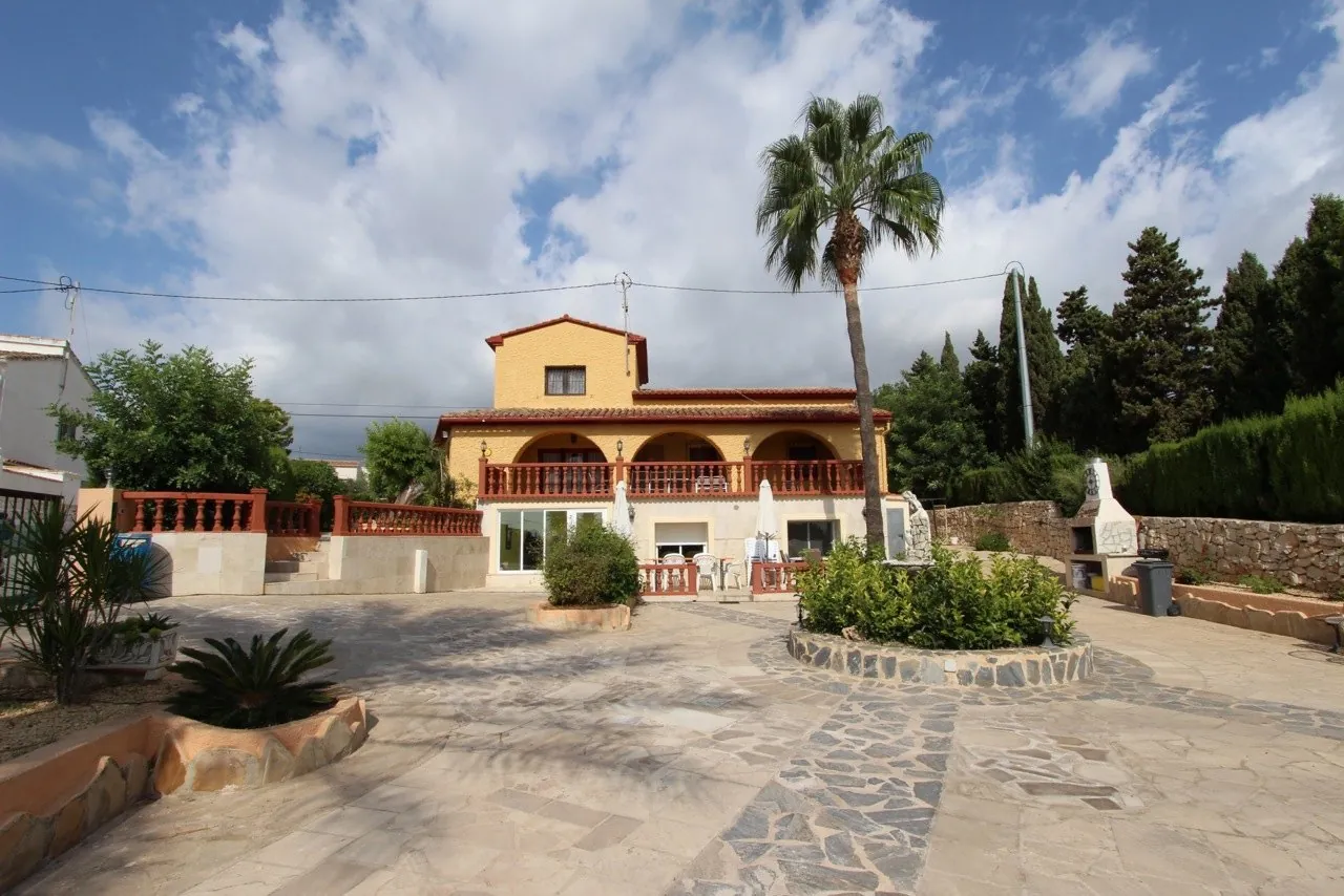 CHALET EN CALPE MUY CERCA DEL MAR