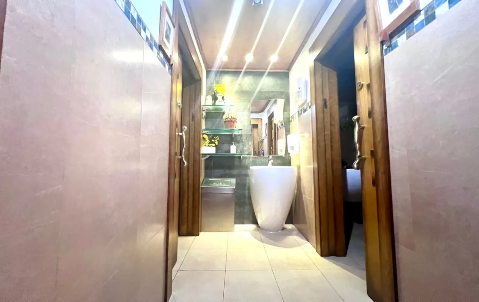 Oportunidad Única: Restaurante en Venta en Benissa Pueblo