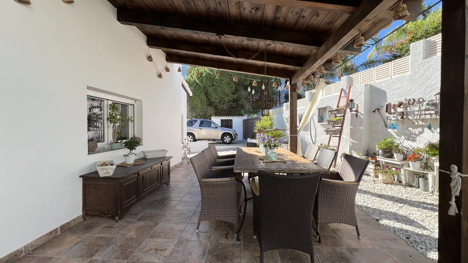 Preciosa villa reformada de 3 dormitorios con piscina privada nueva en una zona residencial privilegiada