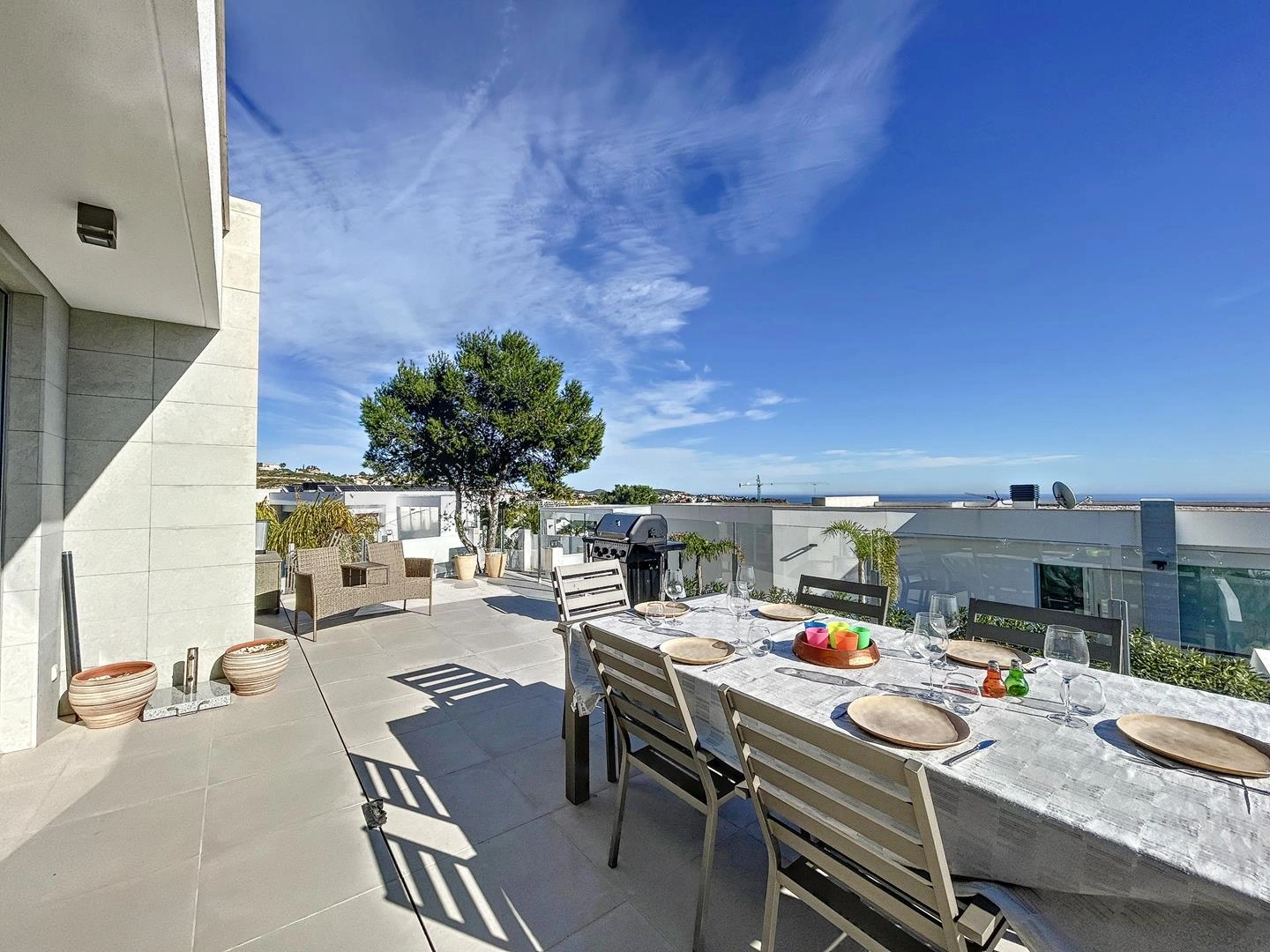 Villa moderna con vistas al mar y piscina privada
