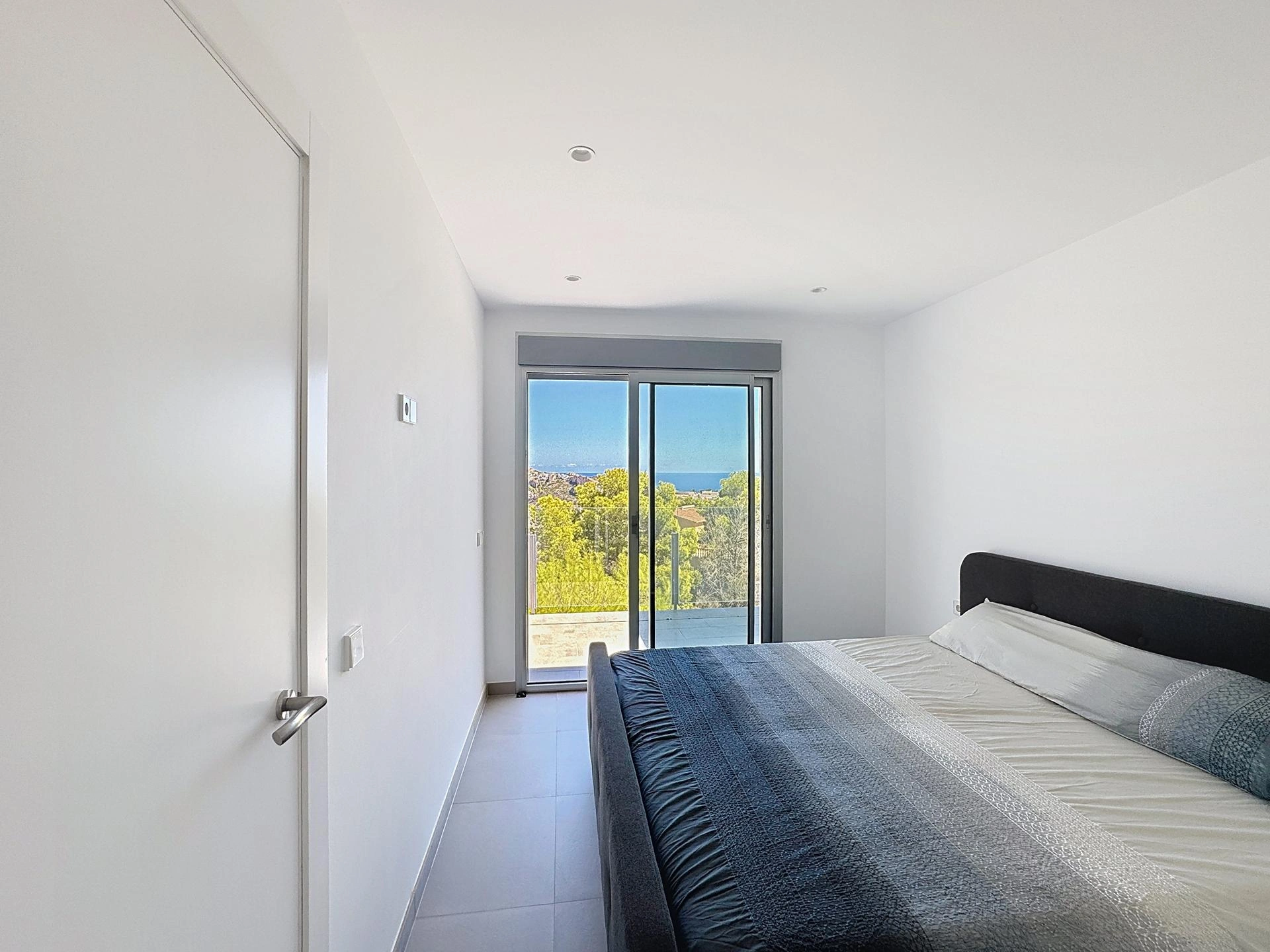 Cumbre del Sol villa moderna con vistas al mar y piscina privada