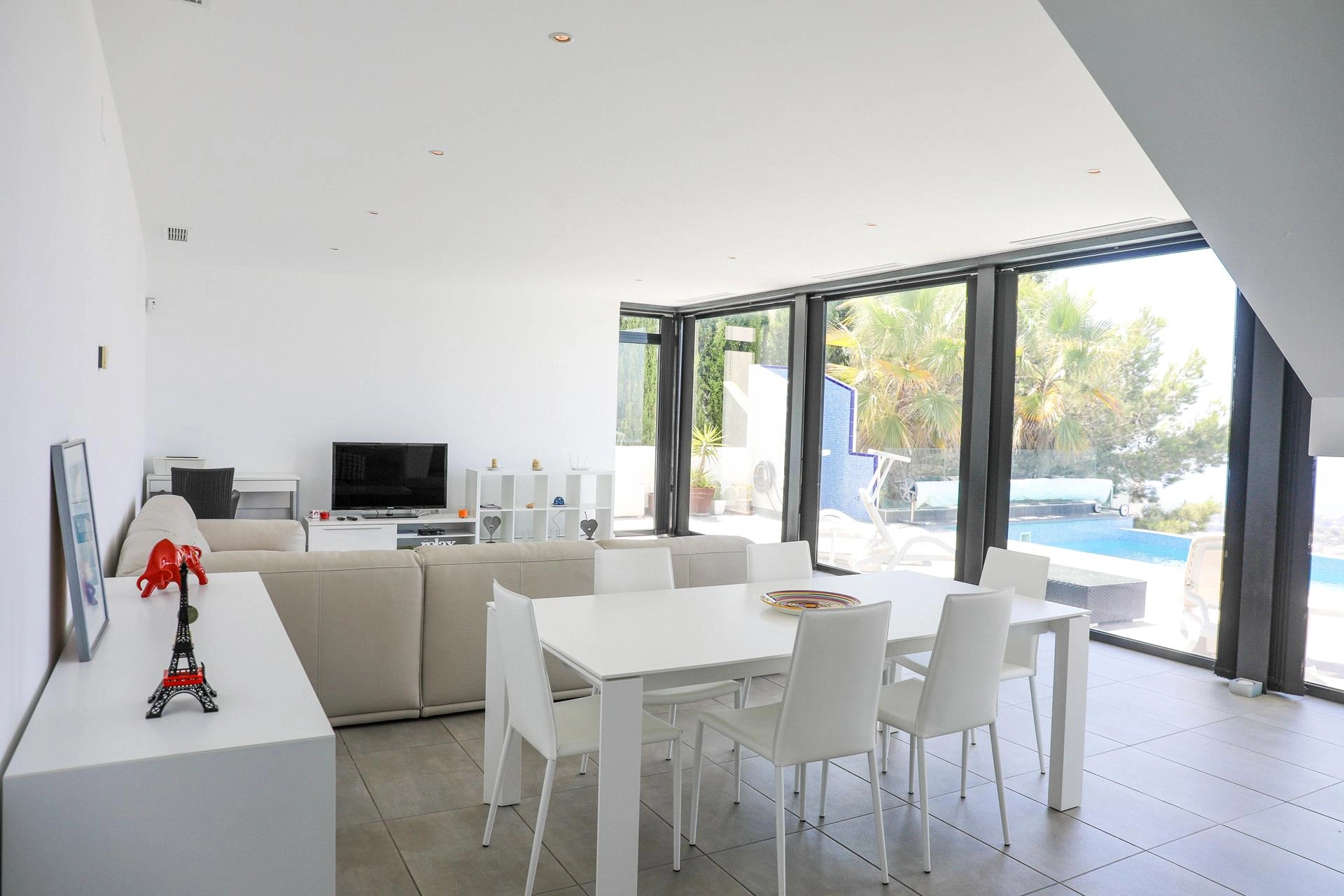 Villa moderna con vistas panoramicas