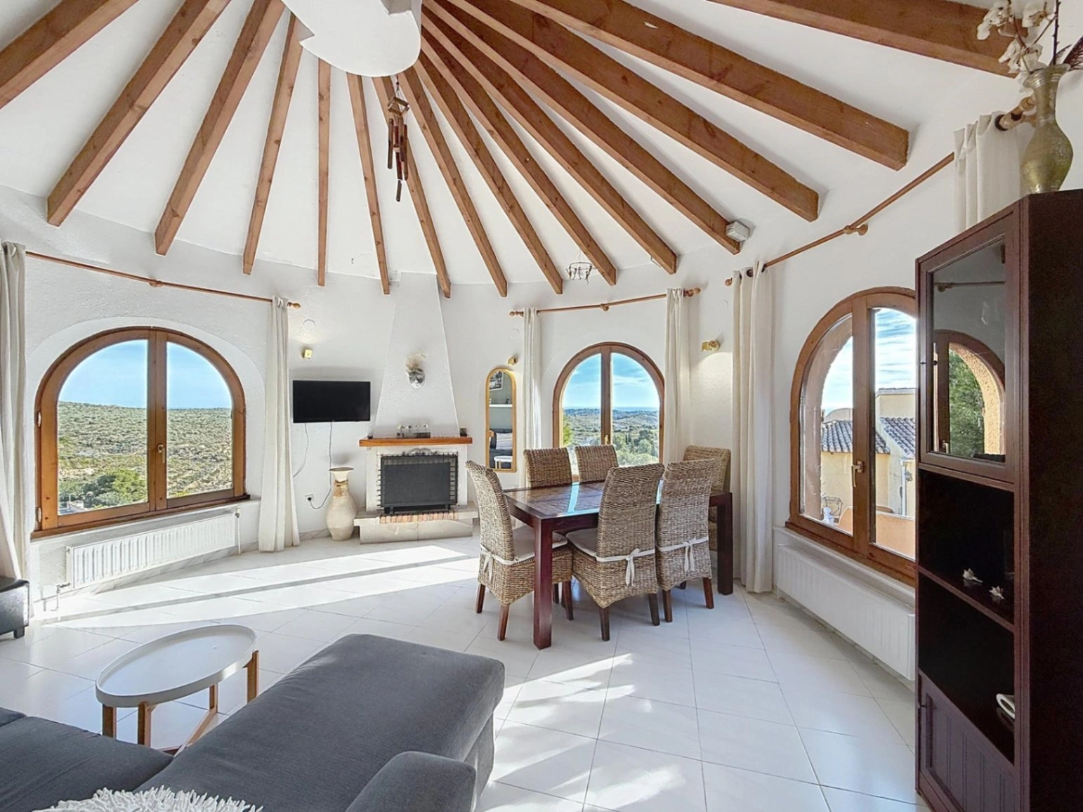 Cumbre del Sol villa with private pool and sea views