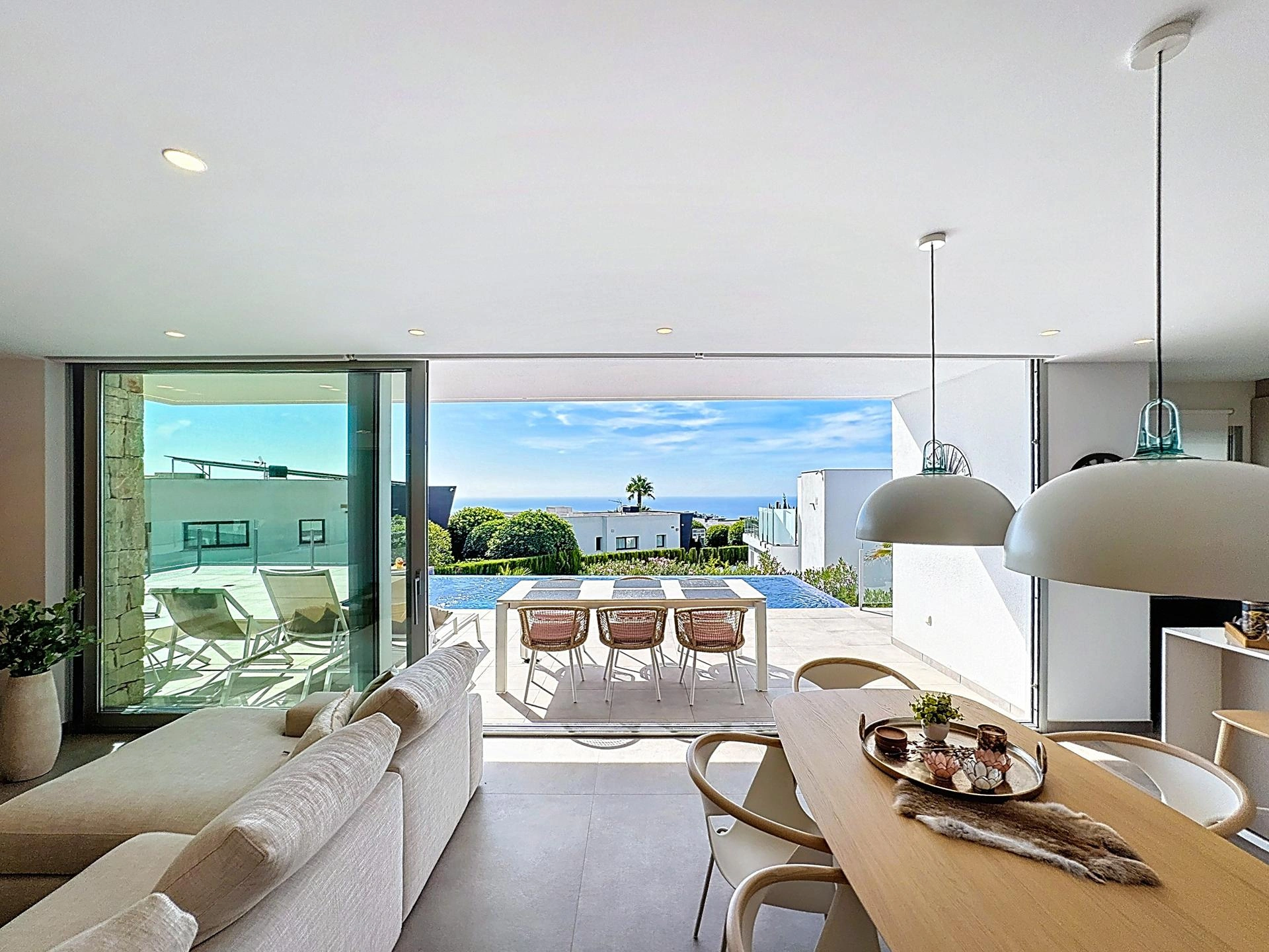 Cumbre del Sol Villa moderna con vistas al mar
