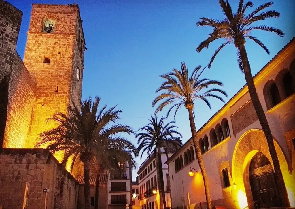 VILLA DE ESTILO MODERNO EN JAVEA
