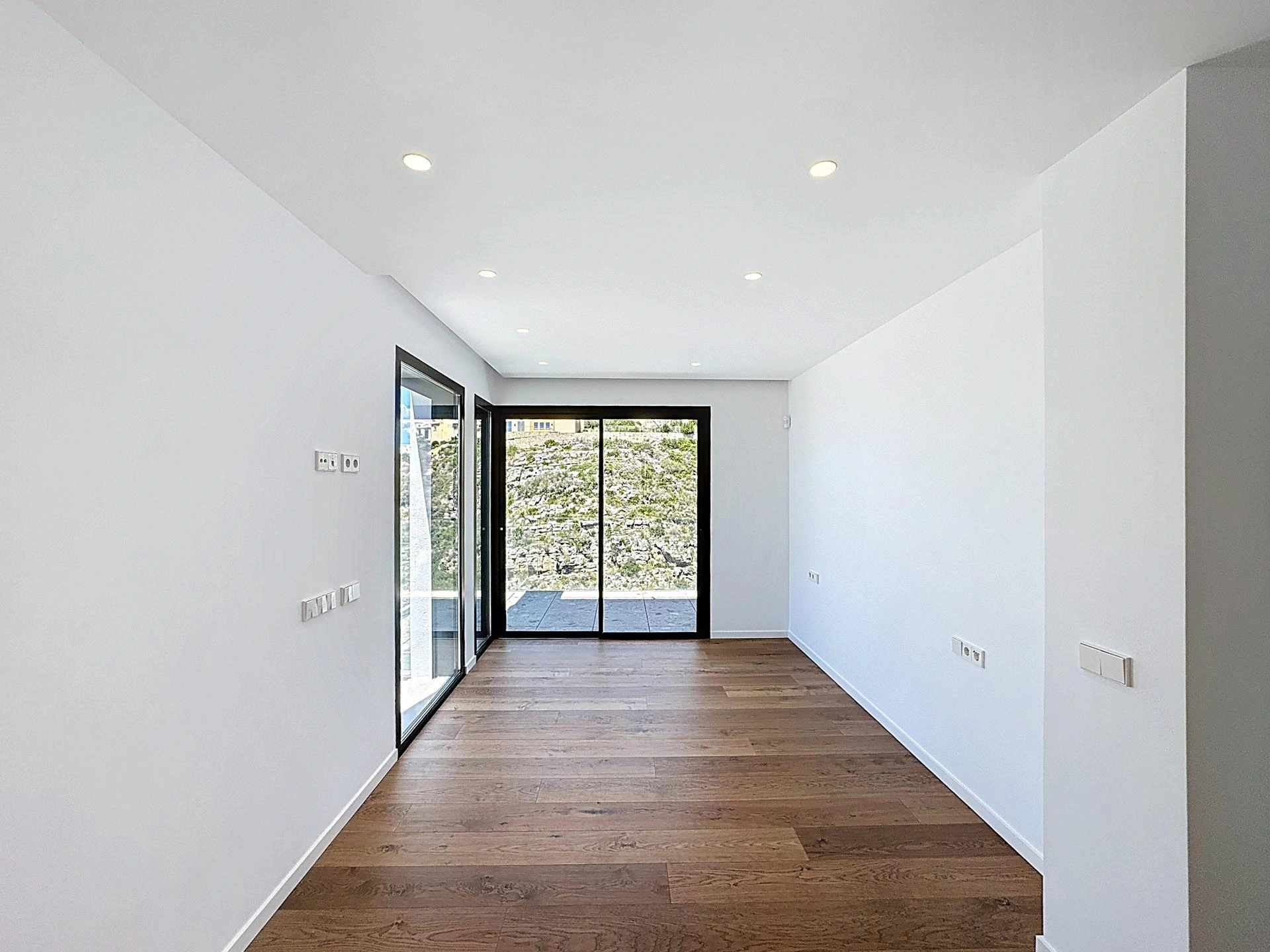 Cumbre del Sol modern villa with new sea views
