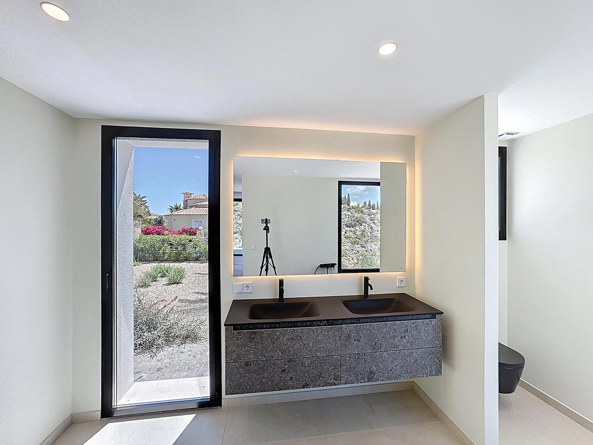 Cumbre del Sol modern villa with new sea views