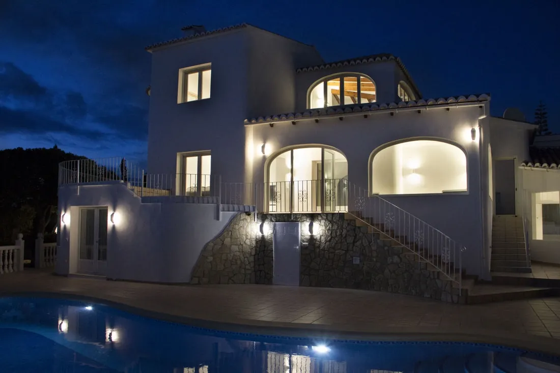 Cumbre del Sol villa renovada con vistas al mar
