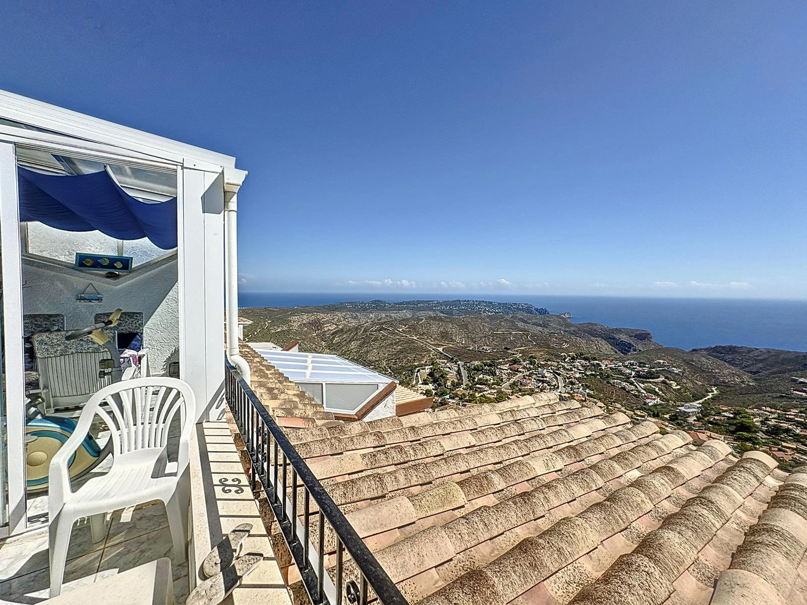 Cumbre del Sol apartamento con vistas espectaculares al mar en Pueblo Panorama